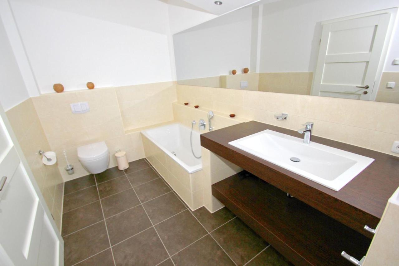 Hafennahe Penthousewohnung Mit Meerblick - Hafenresidenz Lauterbach Fewo 2-7 Ngoại thất bức ảnh